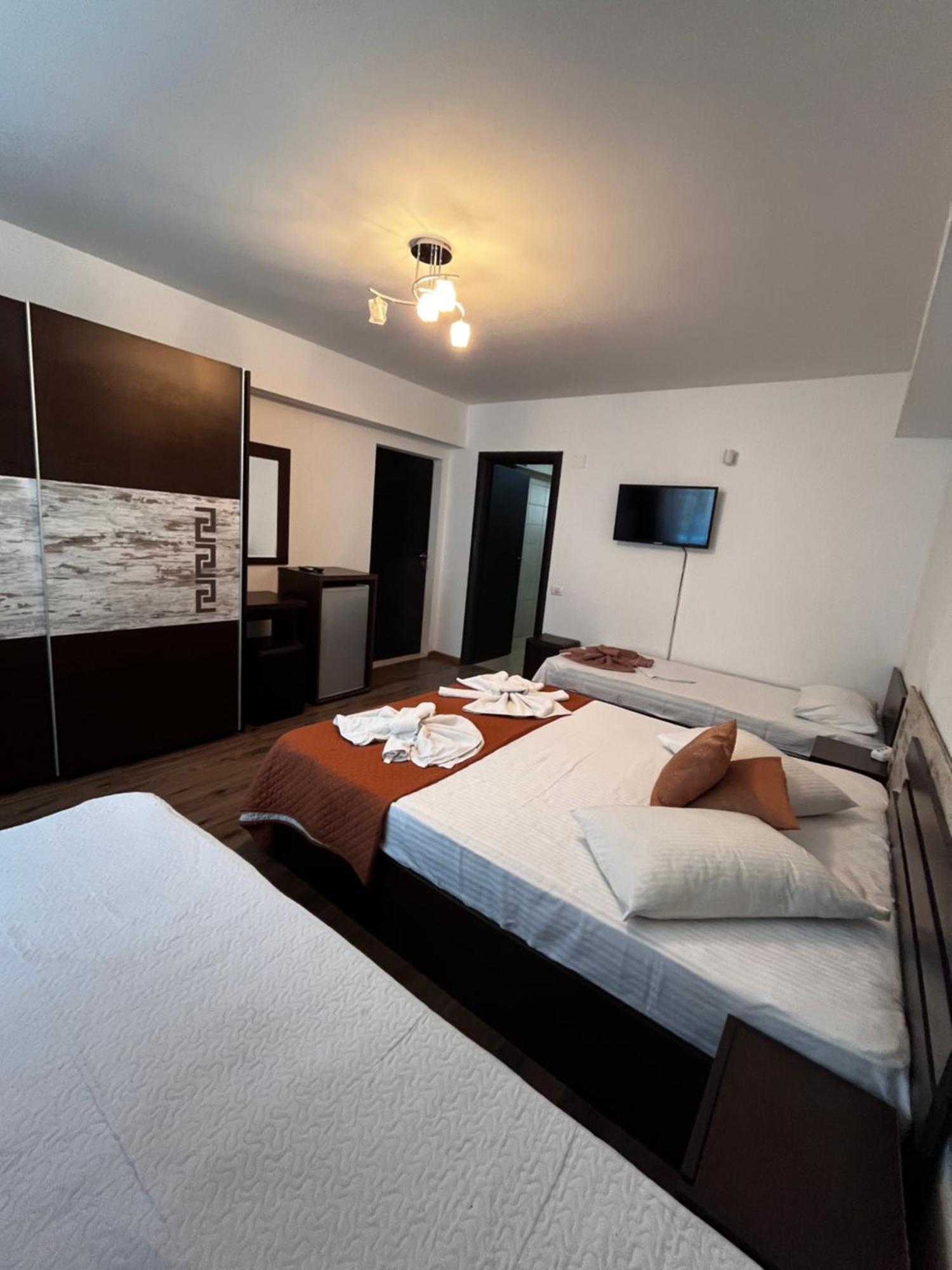Hotel Elegance Costinesti Esterno foto