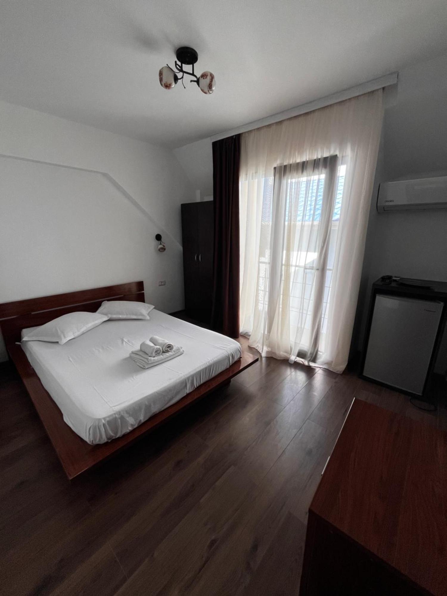 Hotel Elegance Costinesti Esterno foto