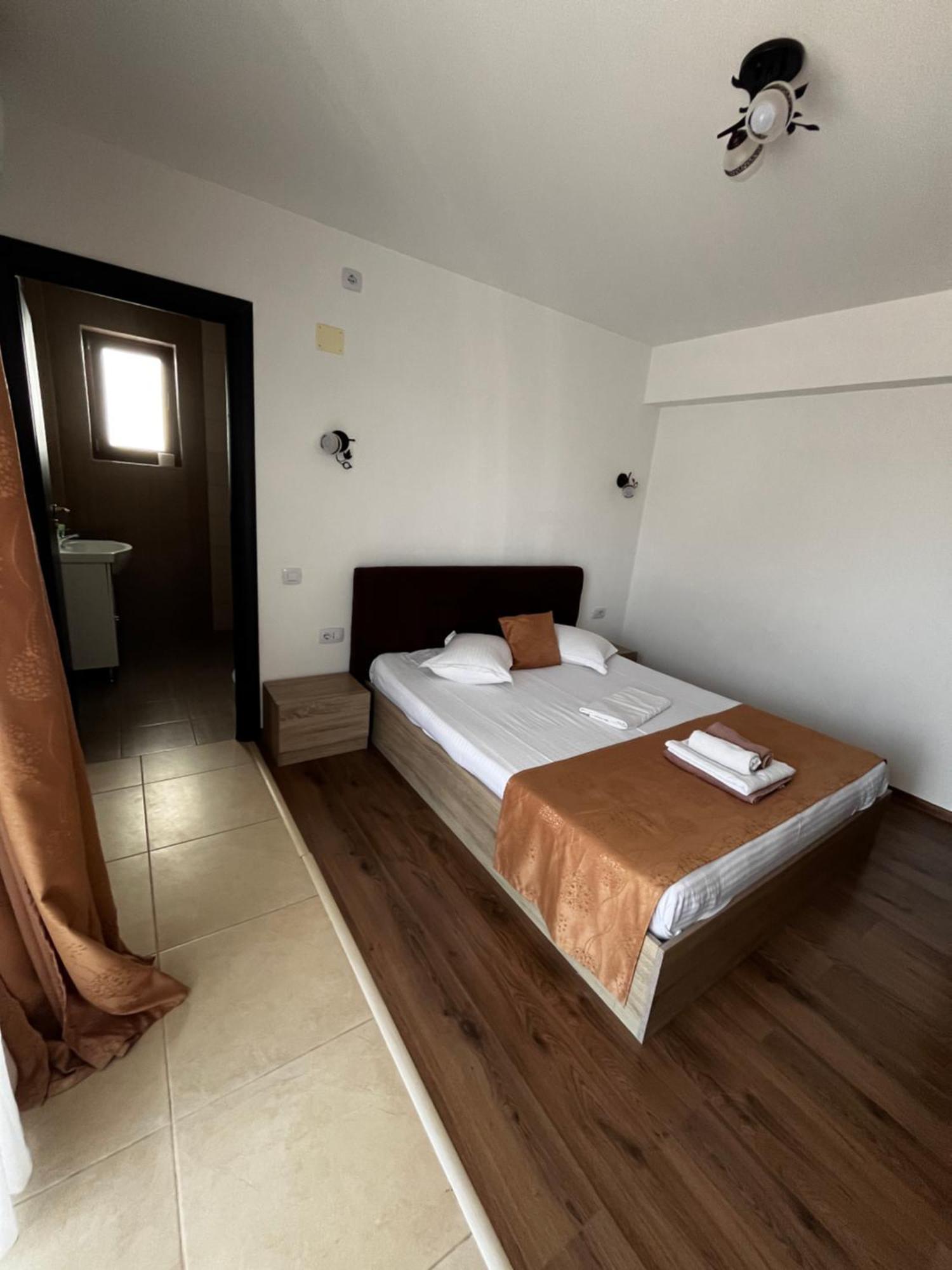 Hotel Elegance Costinesti Esterno foto